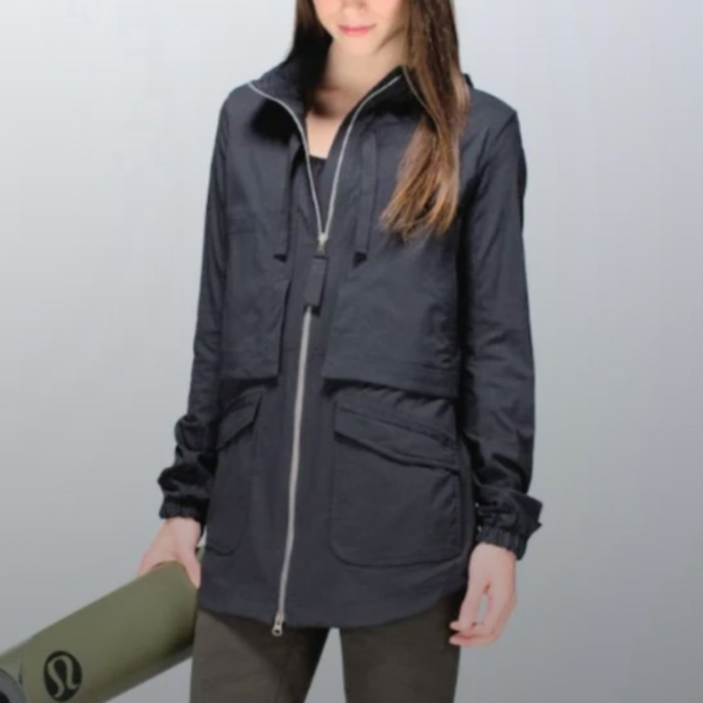 Lululemon Yogi Anorak Women's Jacket Size 10